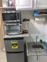 Building Photo - 38 Farquhar St