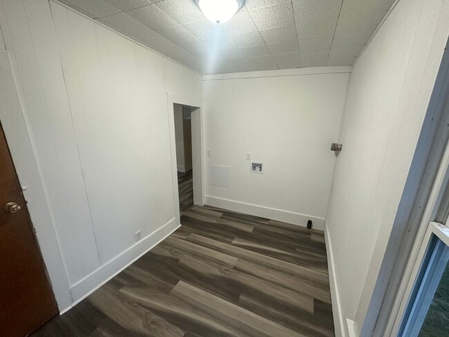Building Photo - Single Family Home in Grove City