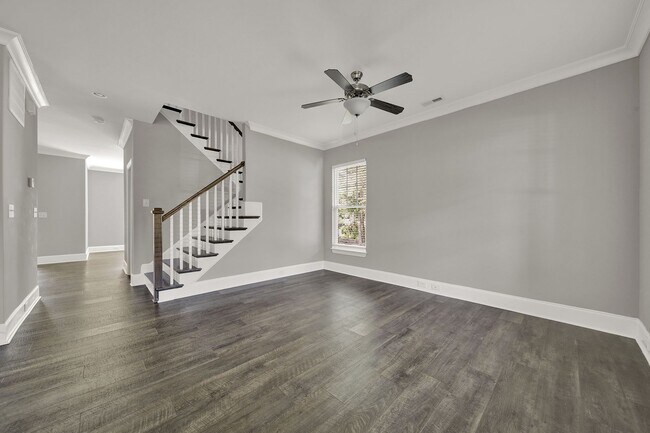 Building Photo - Two Story Cottage In Historic Waxhaw