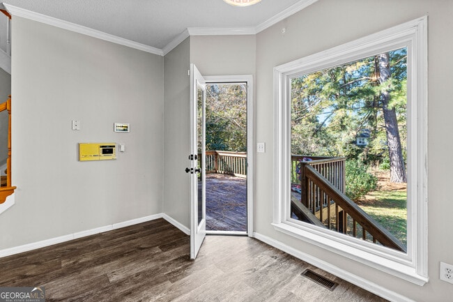 Building Photo - 255 Woodstream Dr