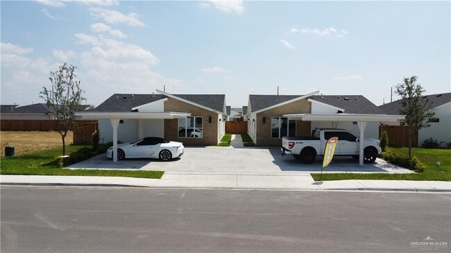 Primary Photo - 22 E Viviana St