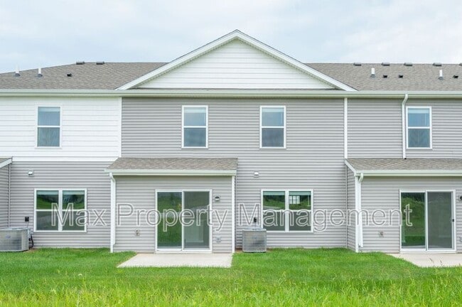 Building Photo - 4582 SE Rockford Ave