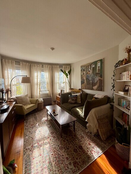 Building Photo - 7 Eustis St