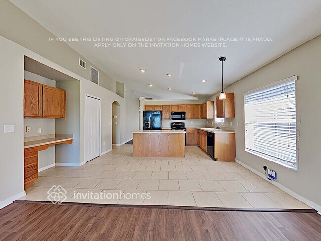Building Photo - 31010 Baclan Dr