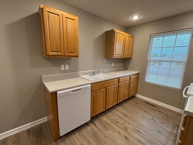 Building Photo - 4313-4315 N Morgan Ct