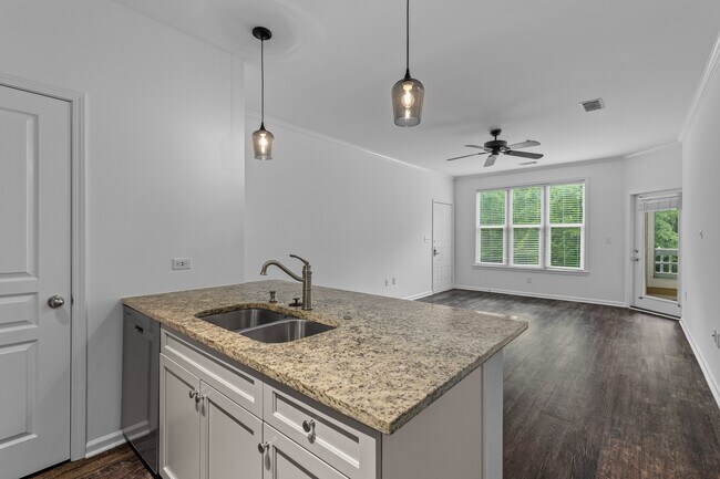 Building Photo - 500 Bucksley Ln
