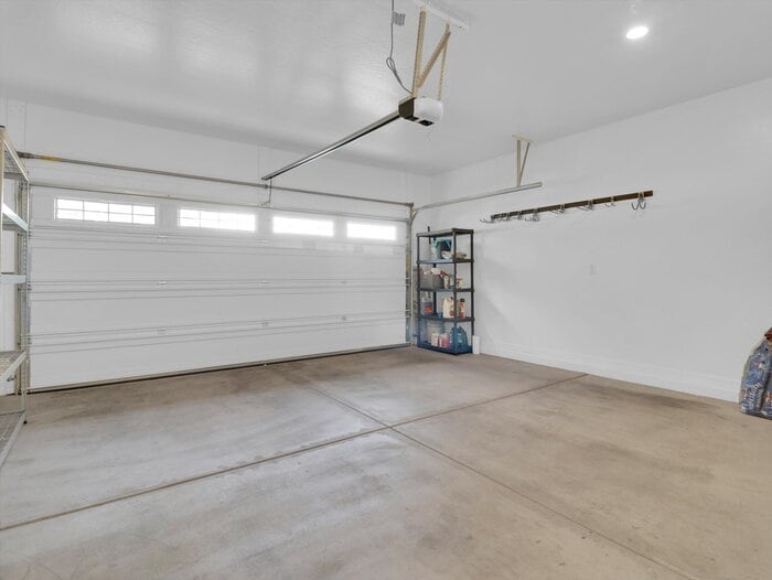 Building Photo - 3405 W Alta Vista Rd