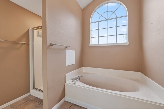 Building Photo - Bear Creek South