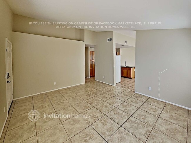 Building Photo - 519 N Balboa