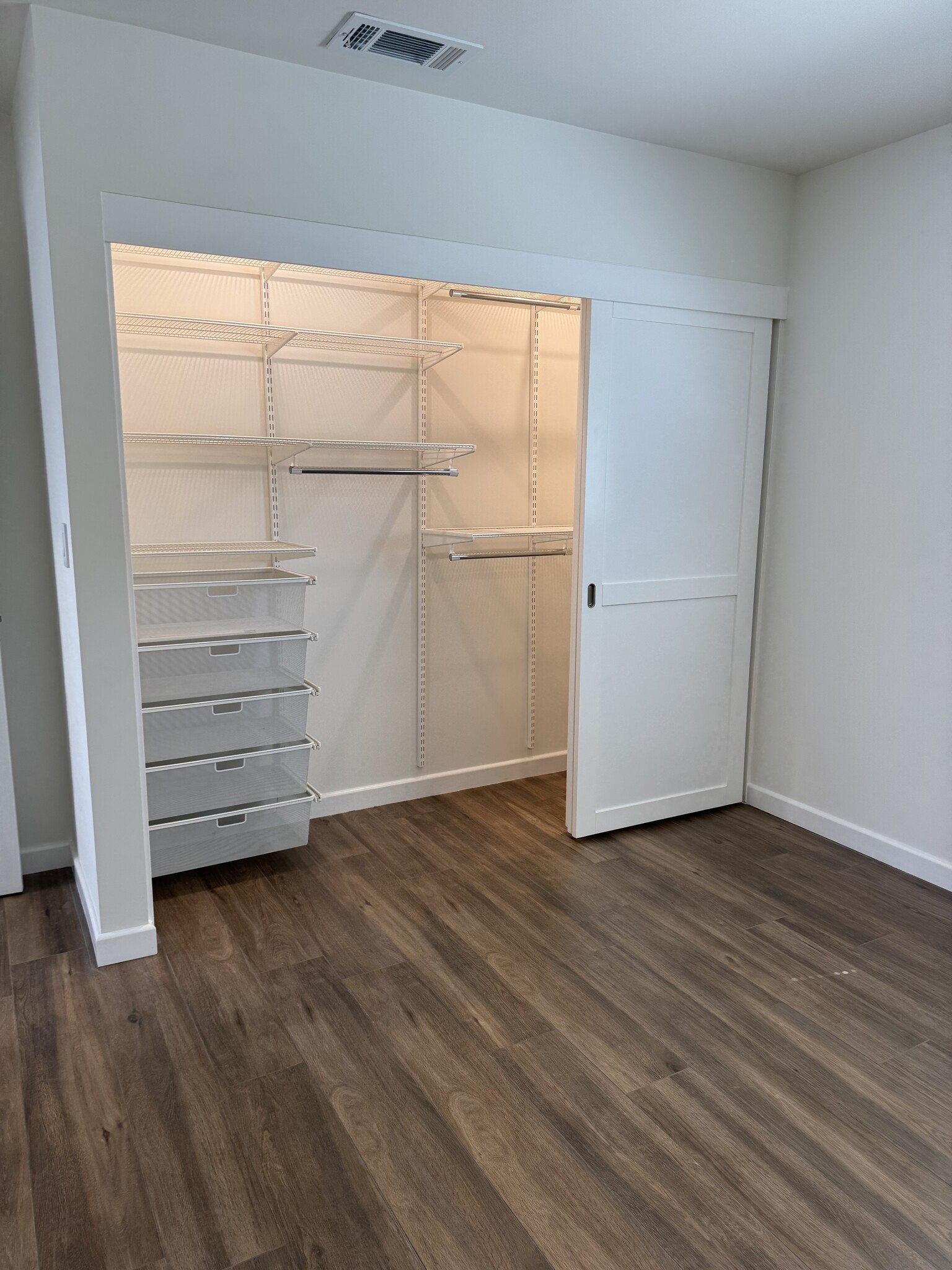 closet- primary bedroom - 518 Dahlia Ave