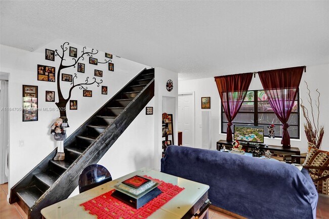 Building Photo - 7064 SW 114th Pl