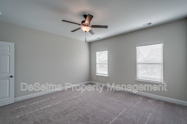 Building Photo - 1529 Holton Rd