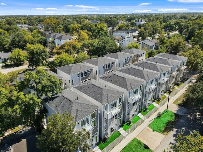 Building Photo - 4017 Ward St