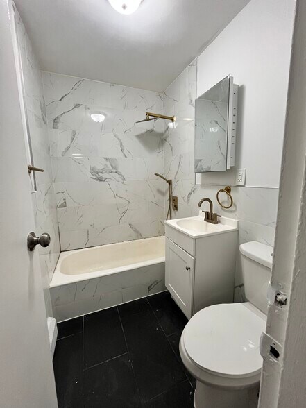 117 Wade St 2G - 124 Wade St