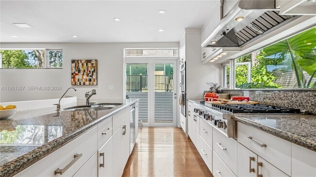 Building Photo - 4805 Cherokee Ave