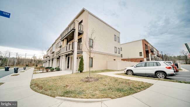 Building Photo - 43057 Pony Truck Terrace