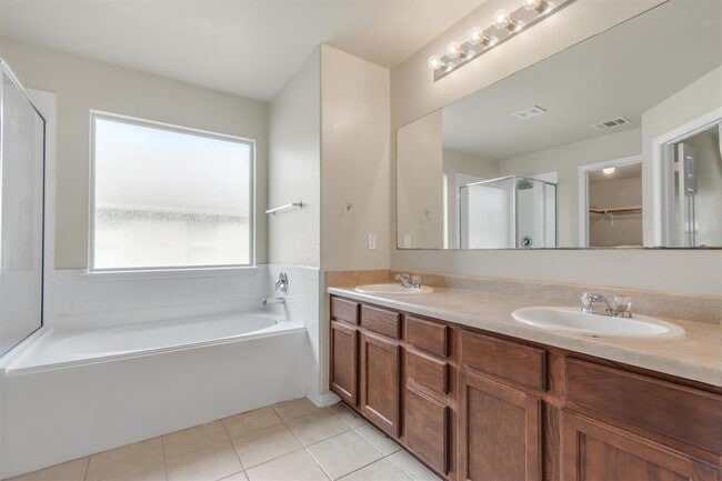 Building Photo - 11117 Cain Harvest Dr