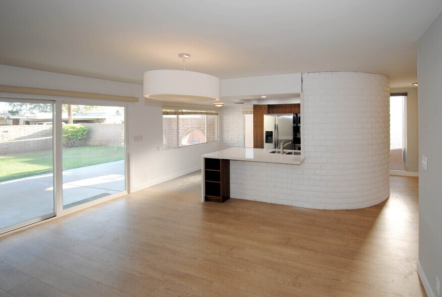 Building Photo - 3703 E Montecito Ave