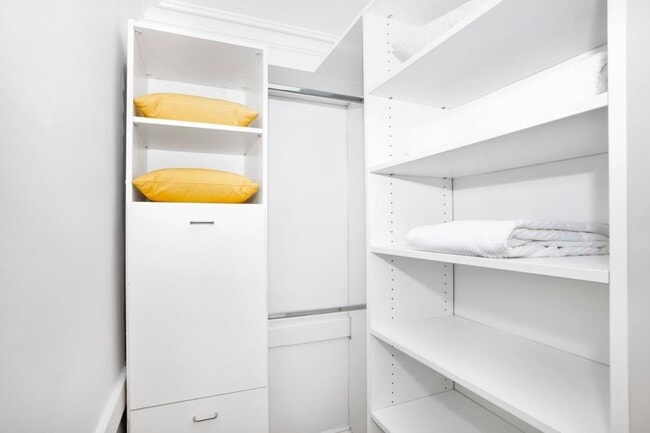 Building Photo - 100 Mercer St