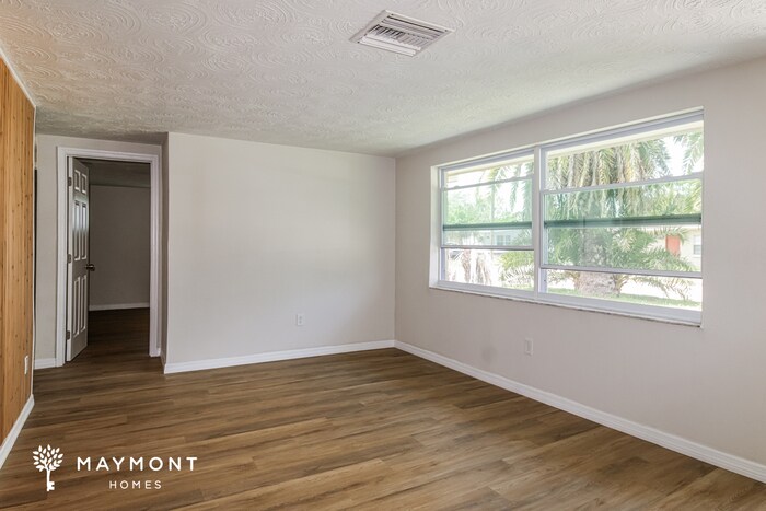Building Photo - 6632 Sierra Terrace