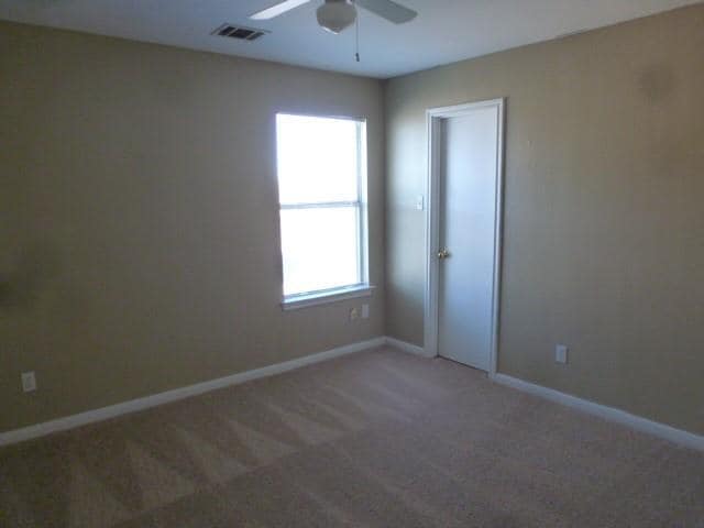 Building Photo - 2867 Southampton Way