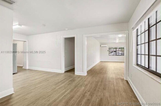 Building Photo - 6546 SW 21st St