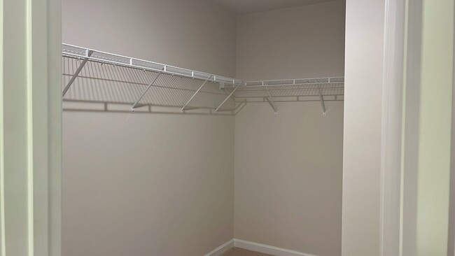 Building Photo - 128 Boone Lake Way