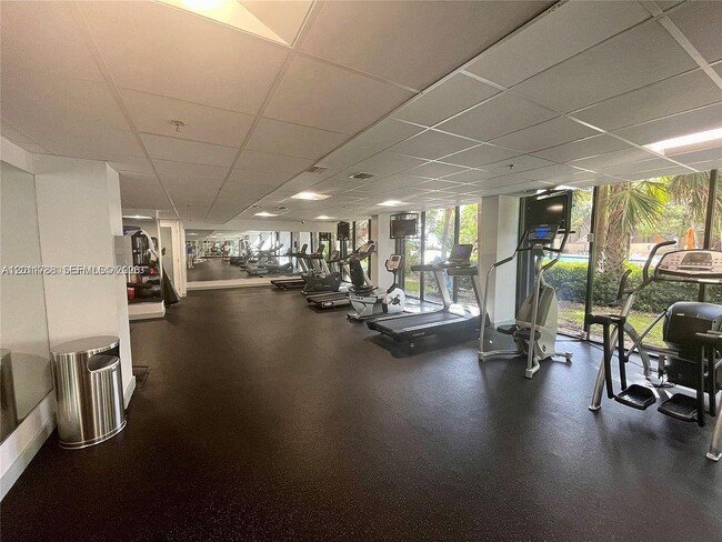 Building Photo - 540 Brickell Key Dr