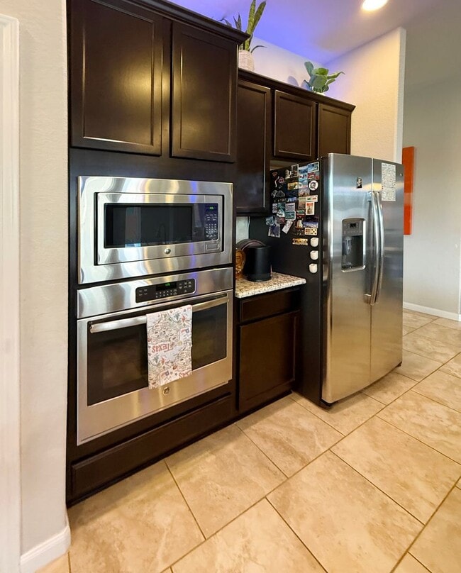 Building Photo - Beautiful 4/3.5 Home Available In Northwest San Antonio!