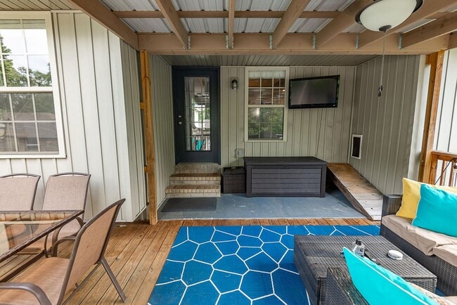 Building Photo - 4 Bedroom | 2 Bathroom | 2 Car Garage | Ba...