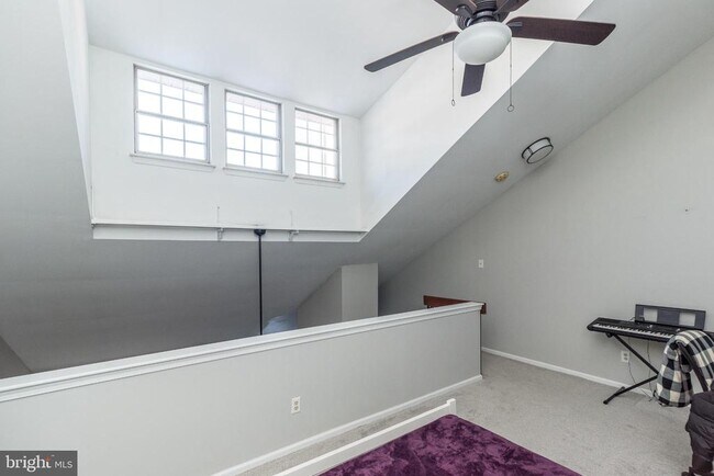 Building Photo - 42 Dogwood Ln