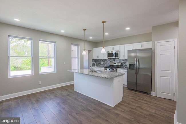 Building Photo - 4415 Old York Rd