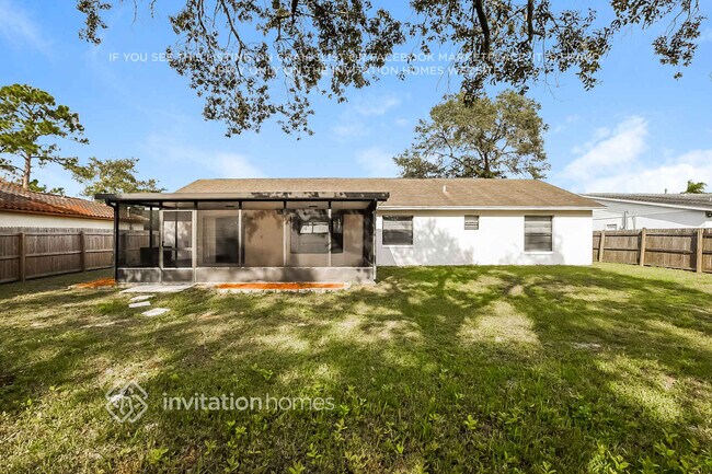 Building Photo - 4635 Robert St