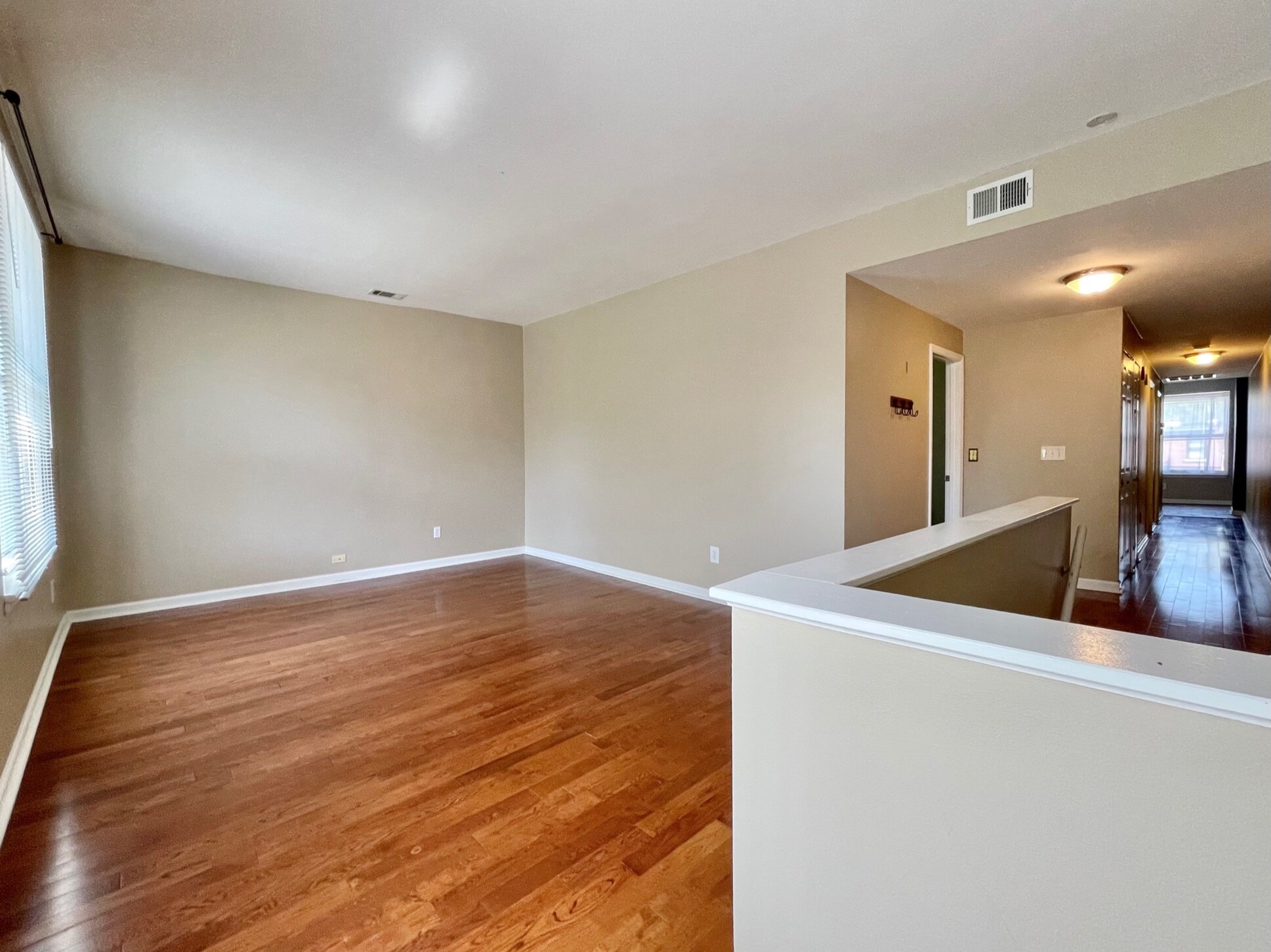 Building Photo - 4139 Castleman Ave 2W