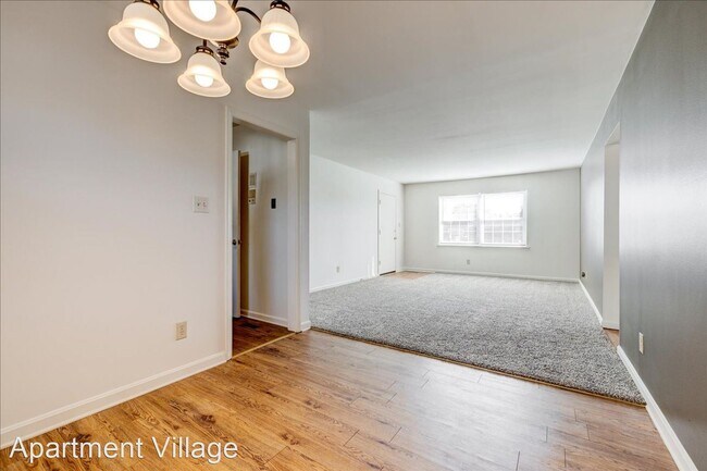 Building Photo - 2 br, 1 bath House - 2910 Ravenswood Dr