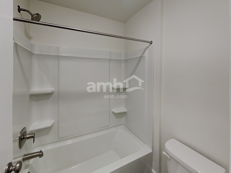 Building Photo - 3334 Fields Ave