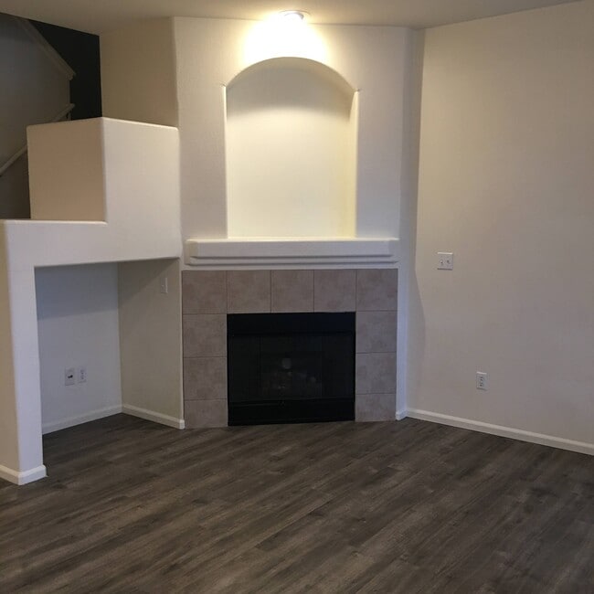 Building Photo - 1645 Cherry Hills Ln
