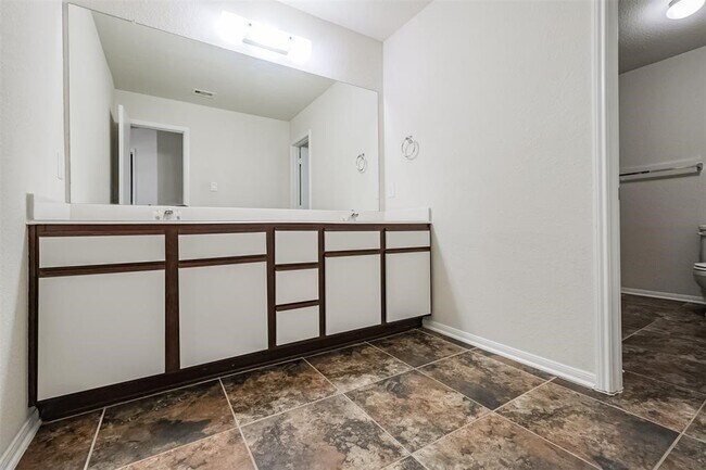 Building Photo - 3142 View Valley Trail