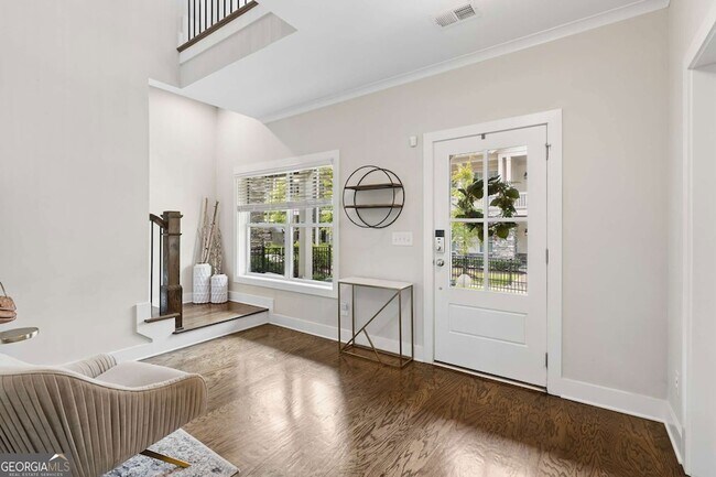 Building Photo - 914 Luther St NW
