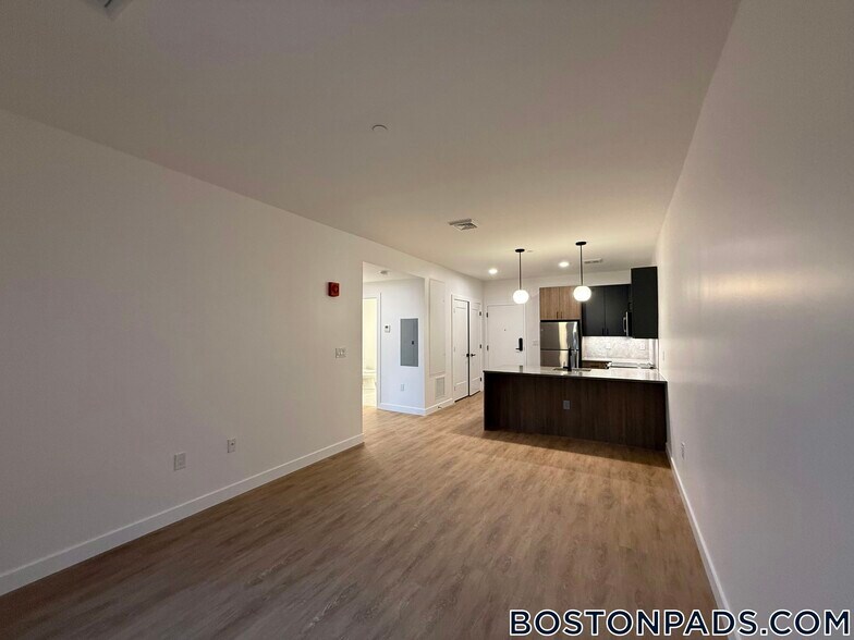 Building Photo - 199 Gardner St