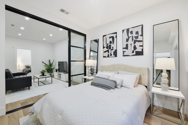 Building Photo - Brand-New Adams Morgan Boutique Living with Walk Score 99!