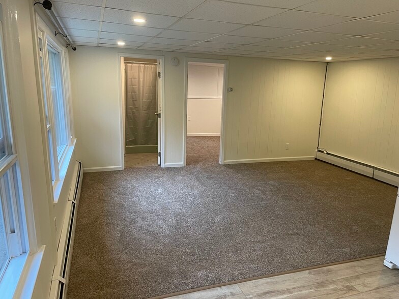 Building Photo - 78 US Route 4