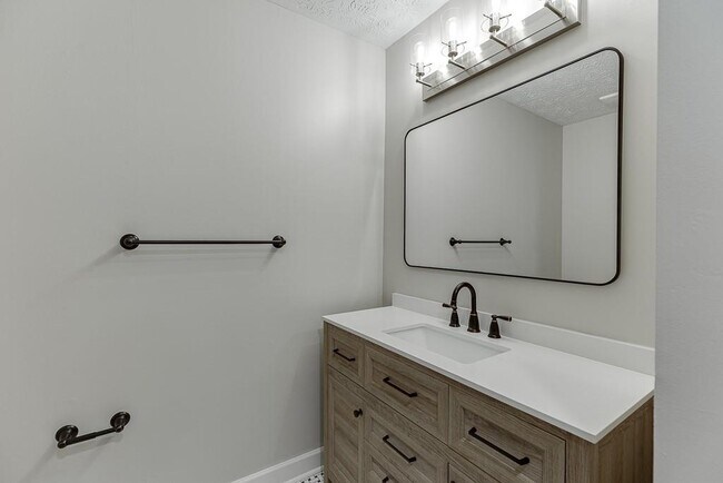 Building Photo - 5570 Cannonero Dr