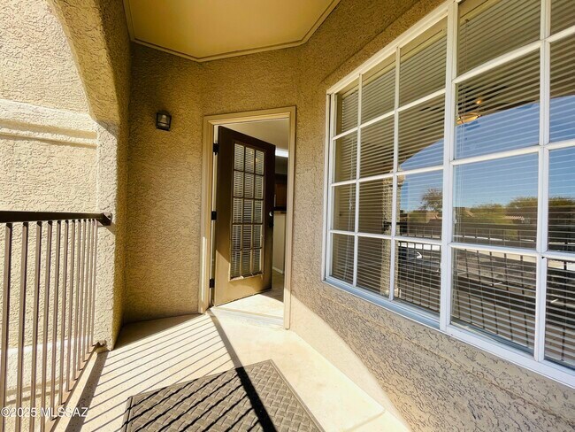 Building Photo - 1500 E Pusch Wilderness Dr