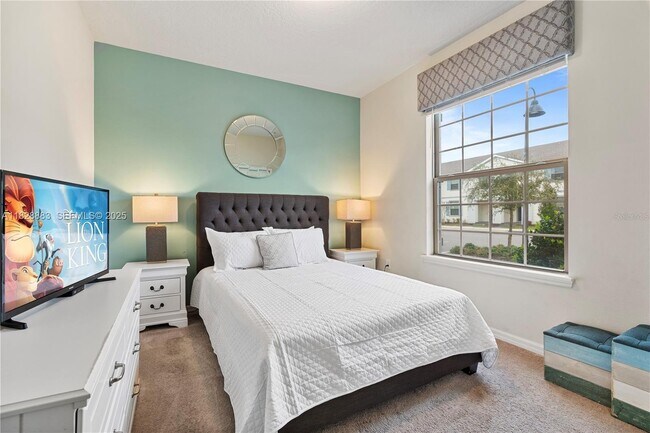 Building Photo - 2428 Dubai St