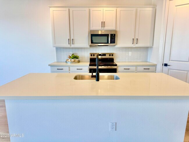 Building Photo - 2336 Homesteaders Rd