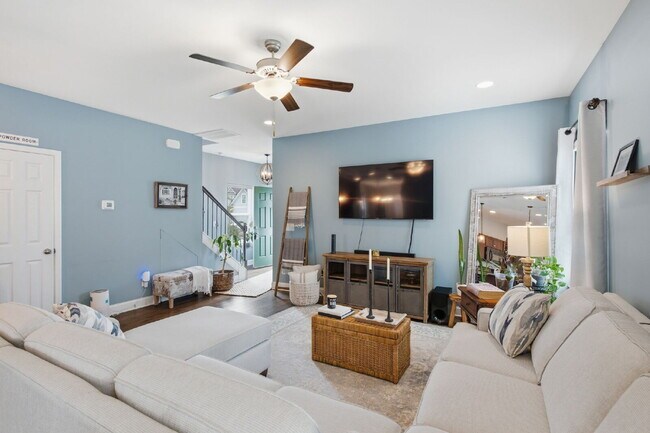 Building Photo - Zoned for the highly-rated Liberty Creek schools with resort-style amenities!