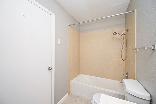 Building Photo - 16303 Lyons School Rd