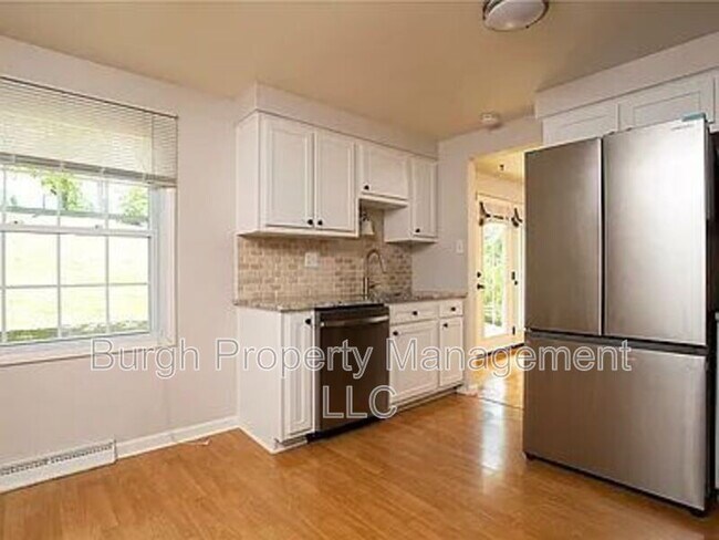 Building Photo - 1248 Satellite Cir