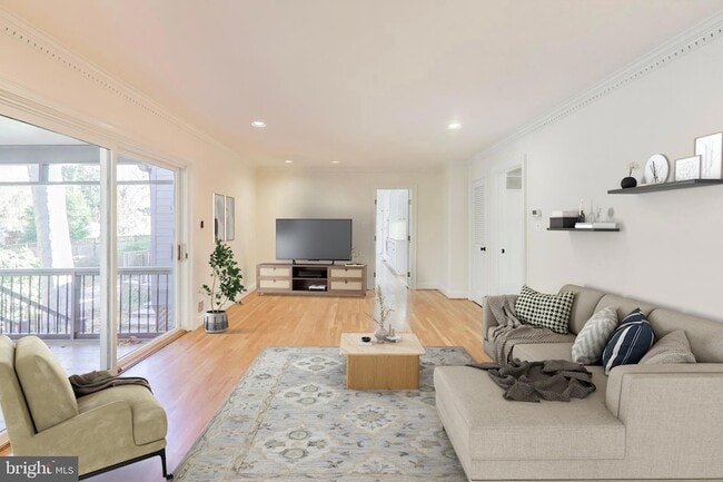 Building Photo - 4001 N Ridgeview Rd